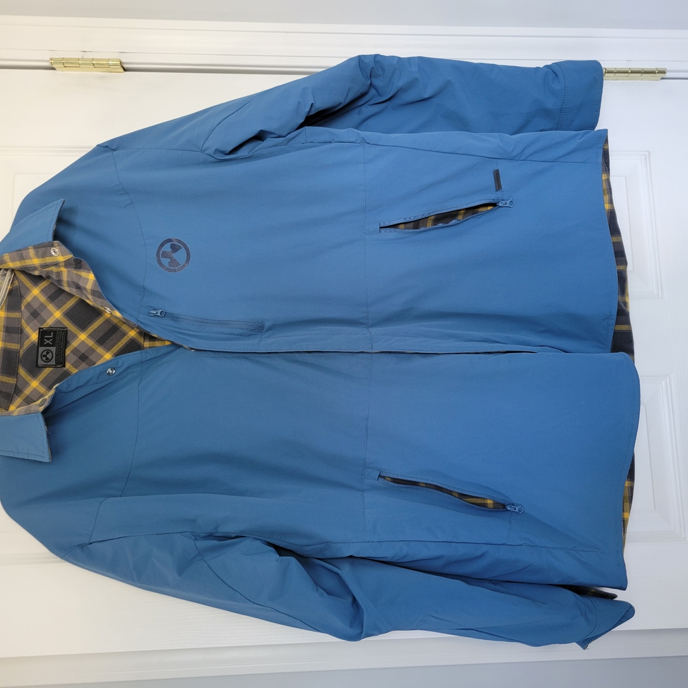 Lightweight Blue Shirt Jacket with Water-Resistant Fabric